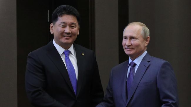 Президент Монголии поблагодарил Путина за соглашение о свободной торговле