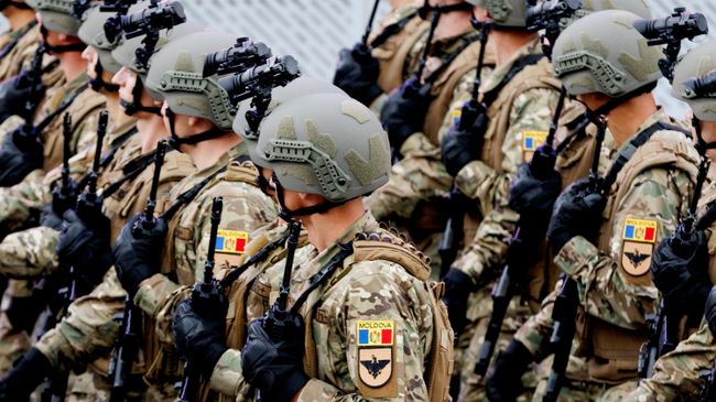 "Волк и овечка". Захарова прокомментировала военный парад с НАТО в Молдавии