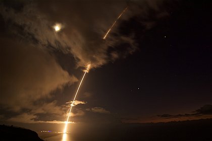 США ударили по иранским целям в районе Ормузского пролива