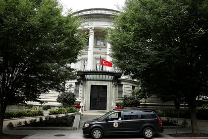 США ввели санкции против турецкого банка