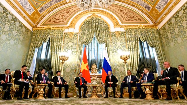 Россия и Вьетнам ускорят работу по темам поставок российской нефти и СПГ