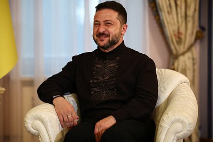 Власти Украины сравнили с неадекватным человеком с гранатой