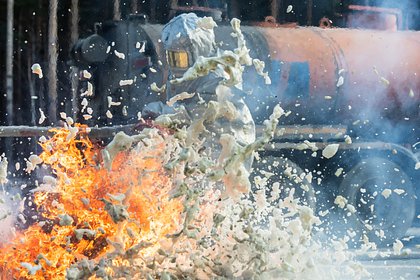 На юге России начался пожар после атаки ВСУ