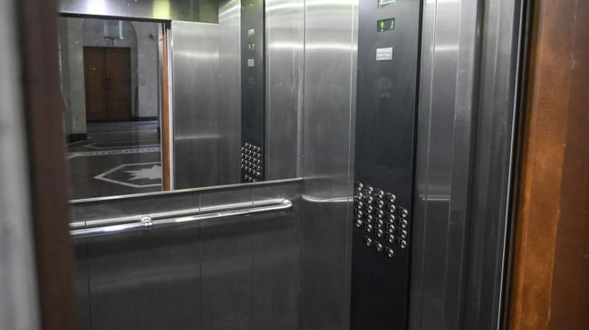 Под Калининградом спасли женщину, которая чуть не задохнулась в лифте