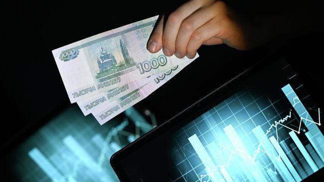 Почти половина молодых россиян начала копить деньги до 18 лет