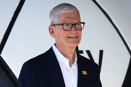 Тим Кук покинул пост главы Apple