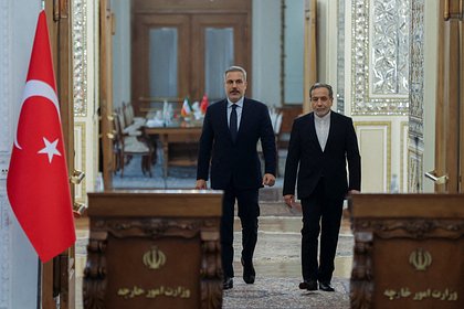 Главы МИД Турции и Ирана обсудили переговоры с США