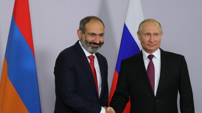 Путин рассказал, что всегда с интересом дискутирует с Пашиняном