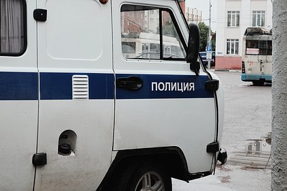 Российские школьники устроили драку на глазах у толпы подростков в преддверии 1 сентября