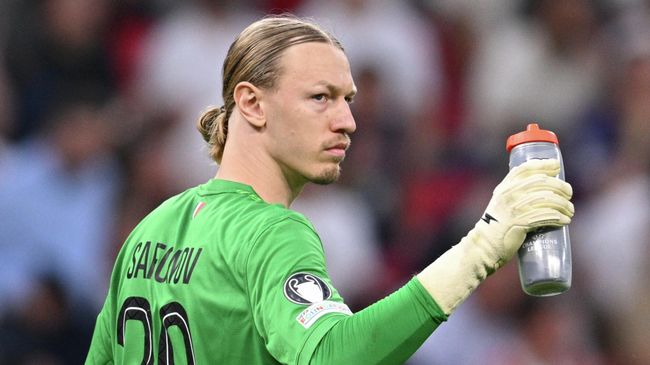 Сафонова номинировали на приз лучшему вратарю года