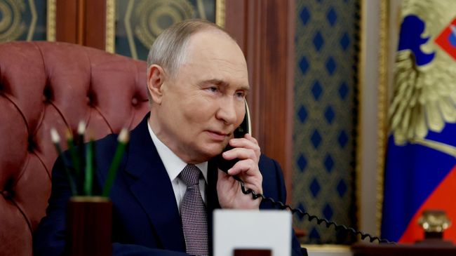 Ушаков рассказал о разговоре Путина и Трампа
