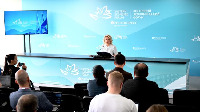 ФРГ выдумала историю о БПЛА, чтобы обвинить Россию, заявила Захарова