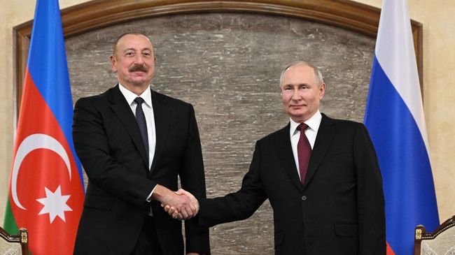 Путин и Алиев пообщались на полях саммита ШОС