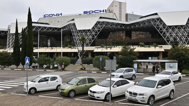 В аэропорту Сочи сняли ограничения на полеты