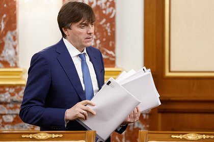 Кравцов сделал заявление об оценках за поведение в школах
