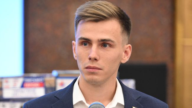 Головин передал Путину благодарность от бойцов за реализацию после службы