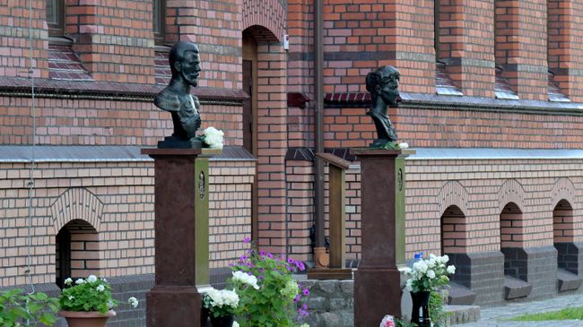 В Калининградской области установили бюст Николая II