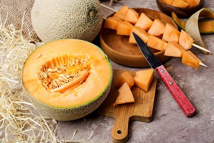 Россиянам назвали улучшающий качество спермы сезонный продукт