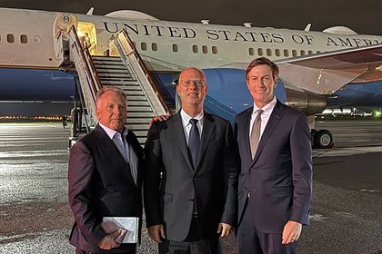 Дмитриев проводил спецпредставителей Трампа в аэропорт