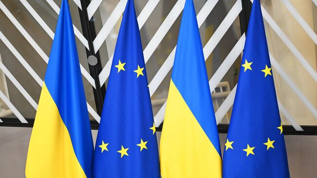 Украина проигрывает, несмотря на поддержку ЕС, заявил евродепутат
