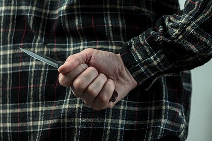 Появились данные о состоянии изрезанной ножом заложницы из российского города